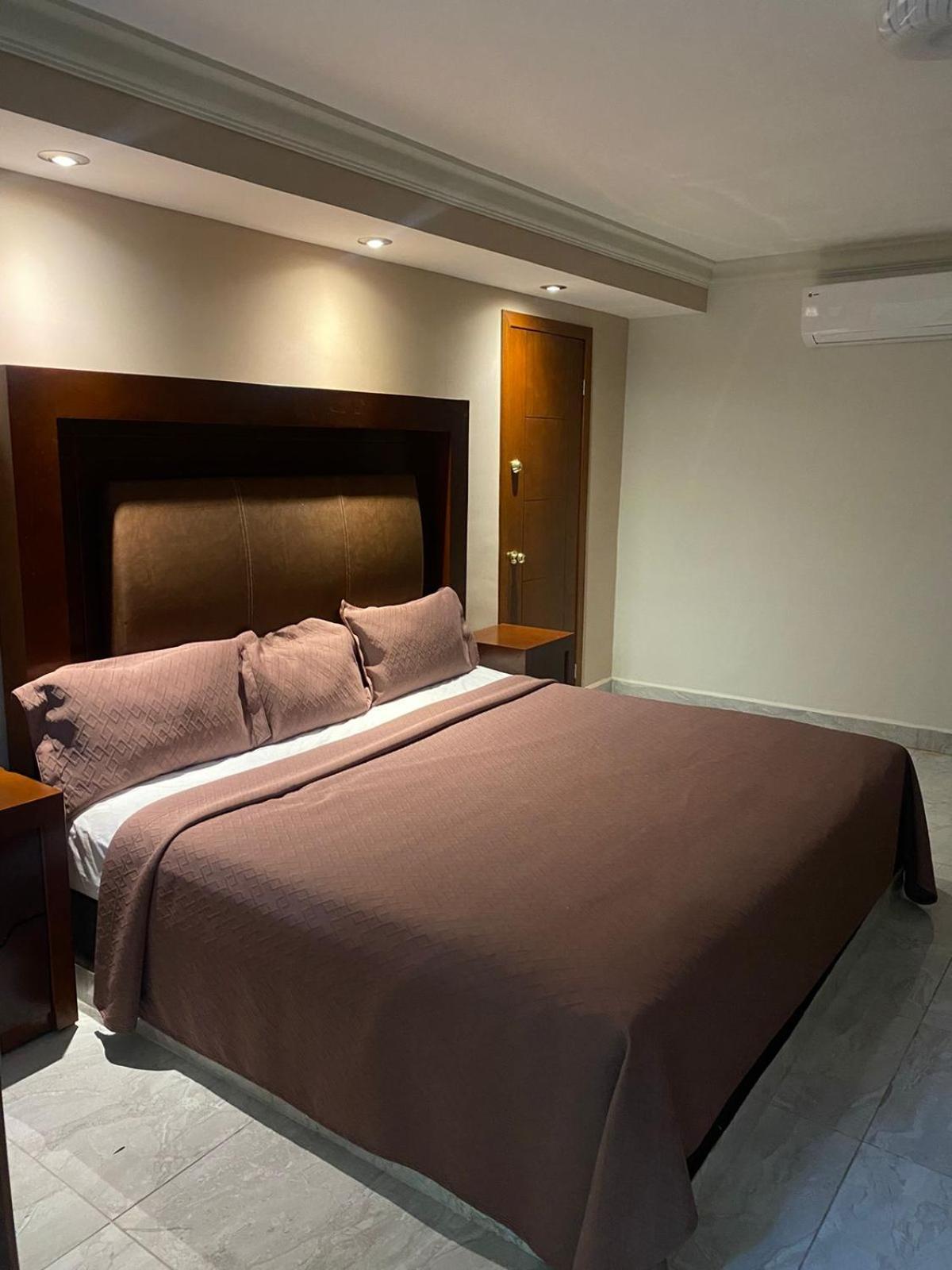 Hotel San Ignacio Inn Torreon Bagian luar foto