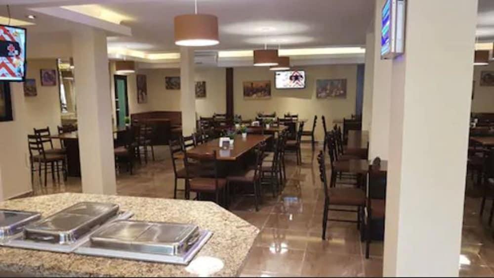 Hotel San Ignacio Inn Torreon Bagian luar foto